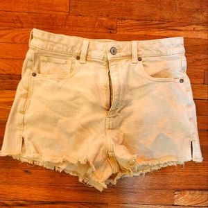 American Eagle Cream Denim Mom Short - Stretch - Size 6